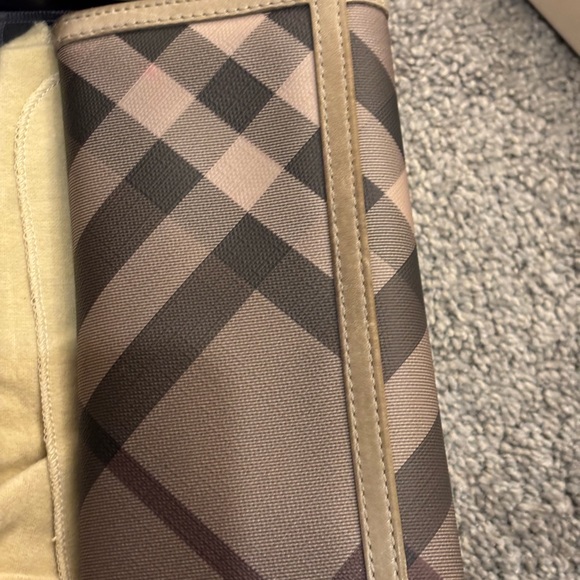 Burberry Checkered Wallet in Brown and Tan - Picture 2 of 5